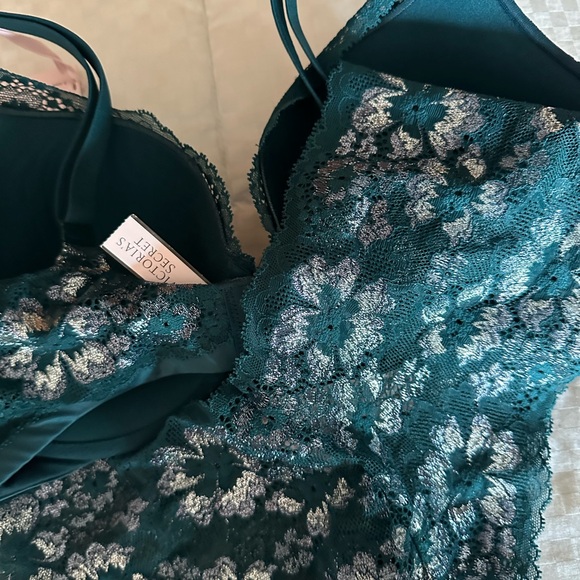 Body by Victoria’s Secret luxe deepest green shimmer push-up bra shortie set NWT - Picture 6 of 6